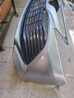 Front  bumper toyota camry le  fit  2018-2023