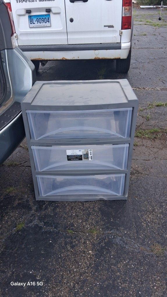 Plastic 3 Drawer Bin