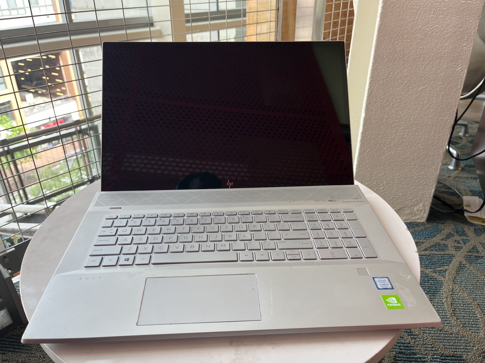 HP Envy 17.3 i5 8th Gen 16 GB 3Tb SSD