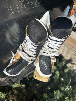 81/2 Ice Skates  New 