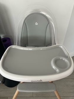 Munchkin 360 Swivel High Chair