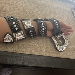 b.b Simon Belt
