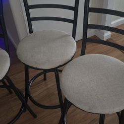 23 Inch Tool Bar Stools Nise Like New