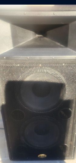 Dj B52 Speaker With Horn 