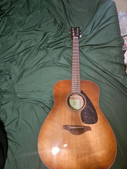 Yamaha FG800