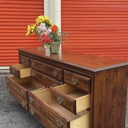 DELIVERY Available. Solid Wood Long Dresser With Big Drawers. Drawers Sliding Smoothly 