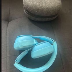 Beats Solo Pro 