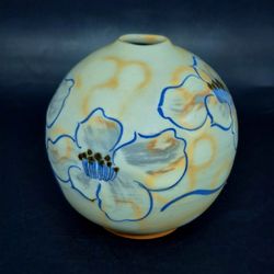Art studio pottery vase