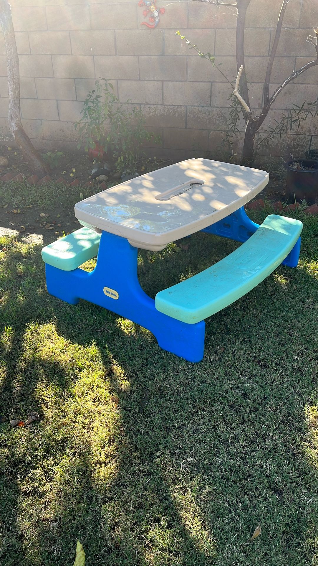 Kids Bench by Little tyke