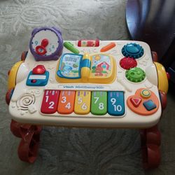 VTECH 2 In -1 Discovery Table Great Condition ever Thing Work.