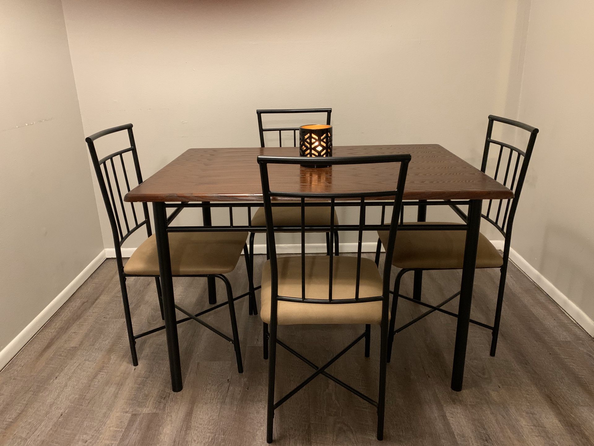Small dinning table