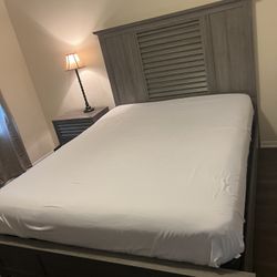 Queen Bedroom Set
