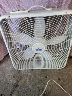 " 💨💨3speed window Box Fan...💨