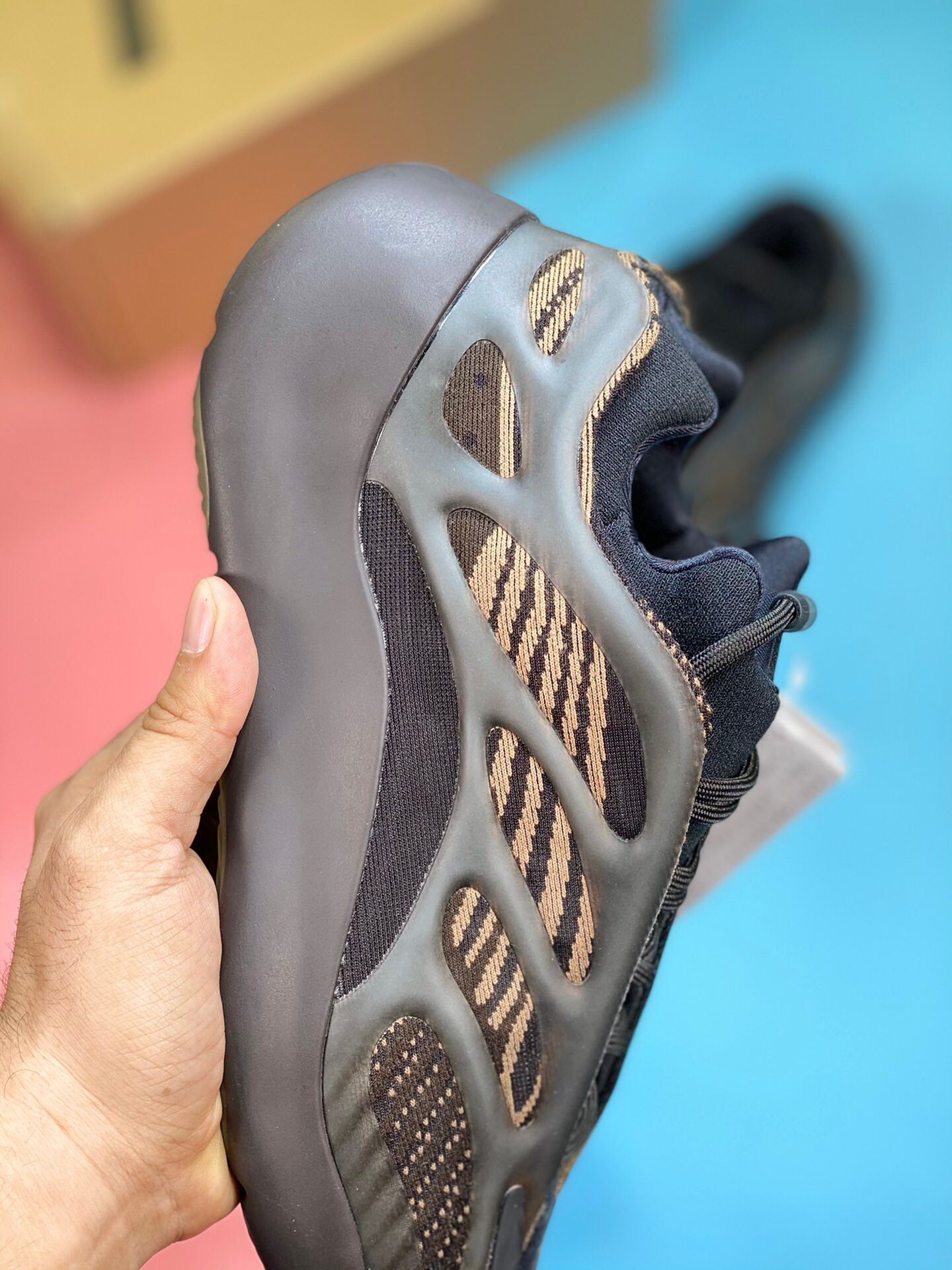 Adidas Yeezy Coconut 700V3 "Azael"