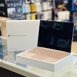 Microsoft Go Surface Laptop 