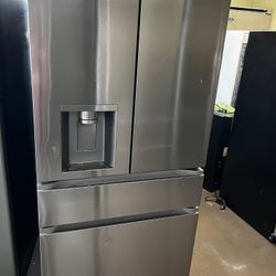 LG STAINLESS STEEL FOUR DOOR REFRIGERATOR 