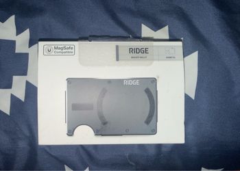 Ridge MagSafe Wallet Gunmetal – Unopened