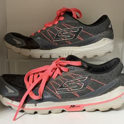 Women’s Skechers (2 Pairs)