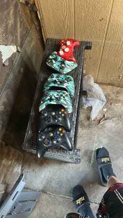 6 Xbox Controllers Sold 100$ for All 6