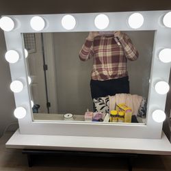 Lighted Vanity Mirror