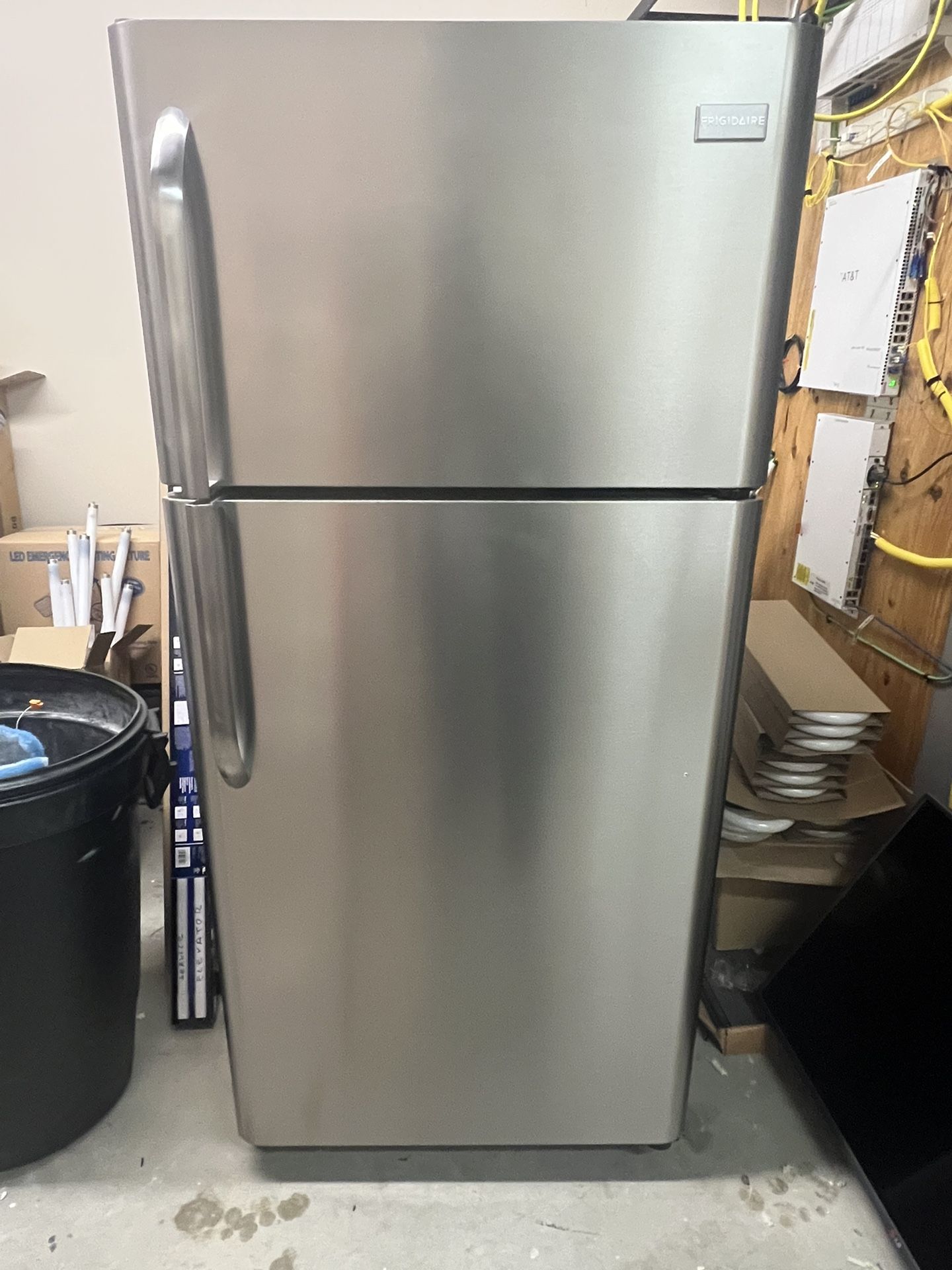 Fridgidare Refrigerator