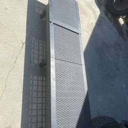 Adjustable lounge chair