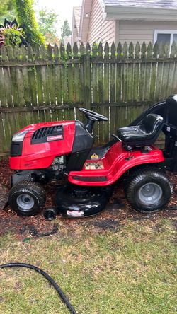 Craftsman Riding lawnmower  L2000