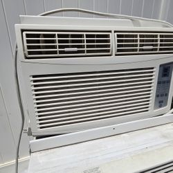 GE AC Air Conditioner 6150 BTU Window