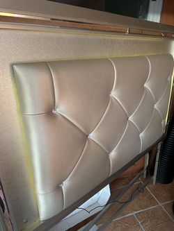 Headboard queen size