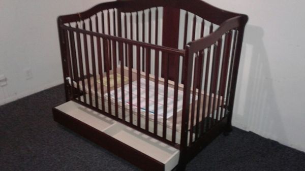 Crib Cuna Convertible 85 Firm Good Condition The