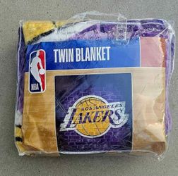 NBA  LOS ANGELES LAKERS TWIN SIZE BLANKET 