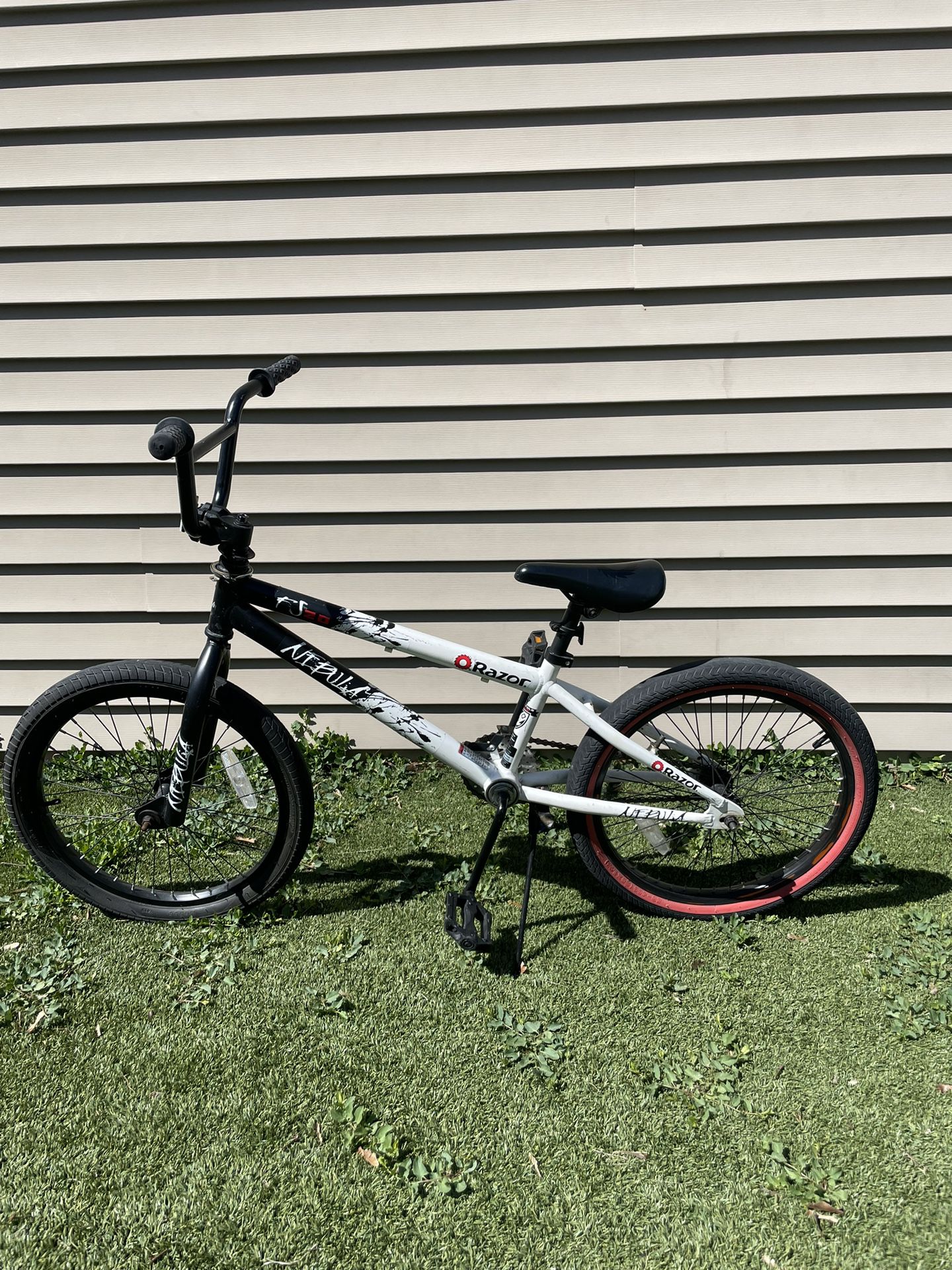 Razor bmx bike ($$ NEGOTIABLE)