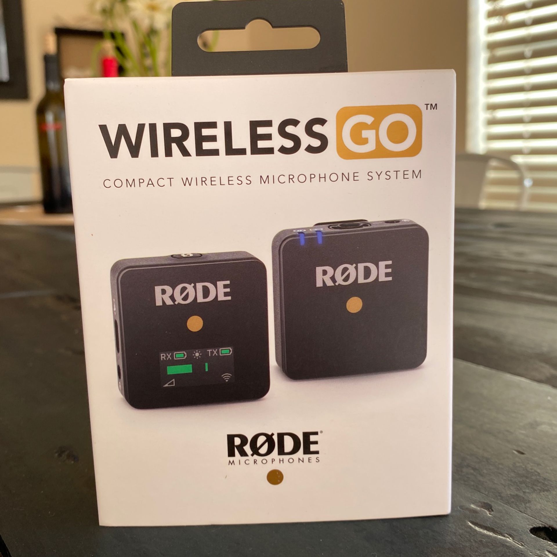 RODE Compact Wireless Microphone System