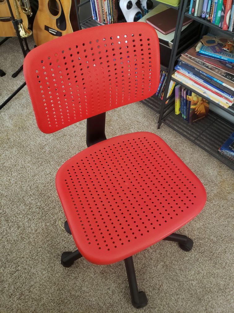 Two office chairs $5 each