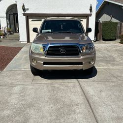 Toyota Tacoma 