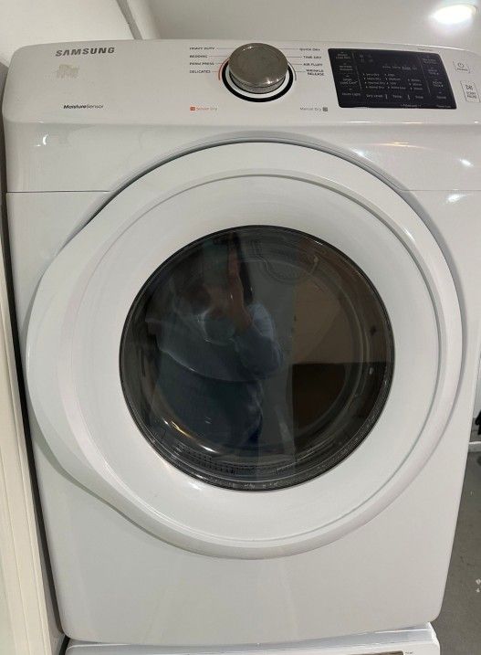 Samsung Stackable Electric Dryer DV42H5000