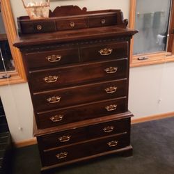 Antique Ethen Allen  Upright Dresser Is Part Of A 5 Piece Classic Original Bedroom Set Or Separately Sold At $385