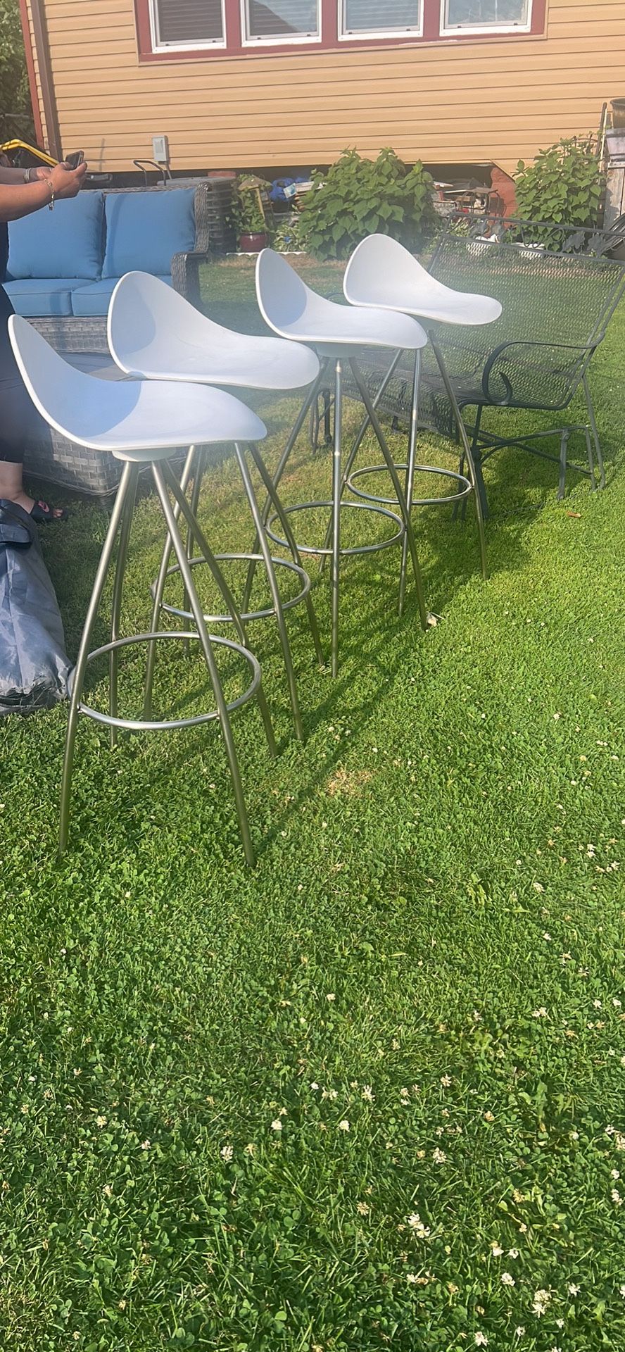 4 White Bar Stool