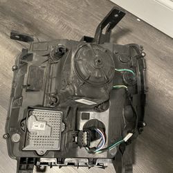 2017 HID Passenger Side Headlight 