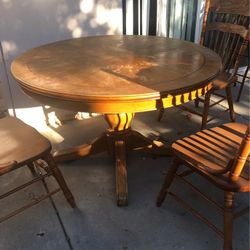 Round Kitchen Table