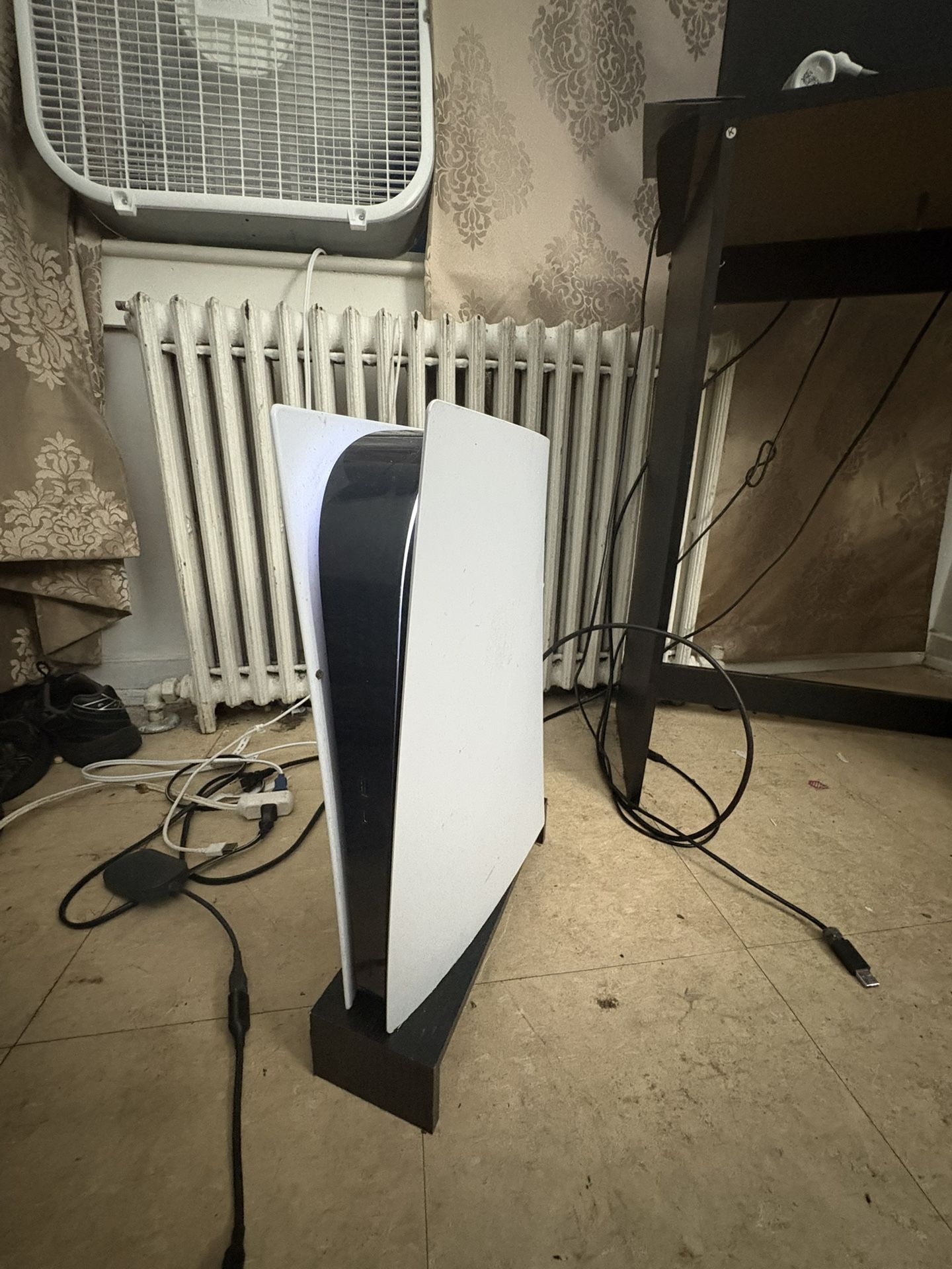 PS5 (PICK UP ONLY)
