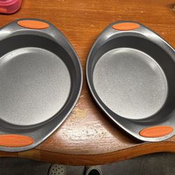 (2) Rachel Ray 9 Inch Round Cake Pans