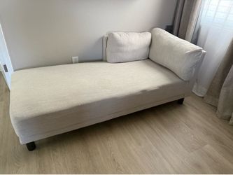Couch chase