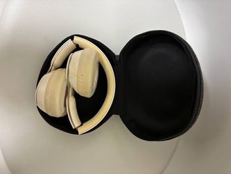 Beats Solo Pro Wireless Noise Cancelling Headphones - Ivory