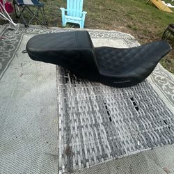 08-23 Saddlemen Seat For All Touring 