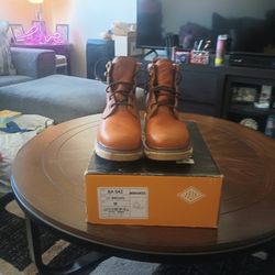 BONANZA MENS WORK BOOTS SIZE 9 MENS USED 3 TIMES AT MOST WALKING AROUND IN  $100 O.B.O.