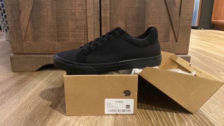 Men’s Size 8.5 Black Shoes