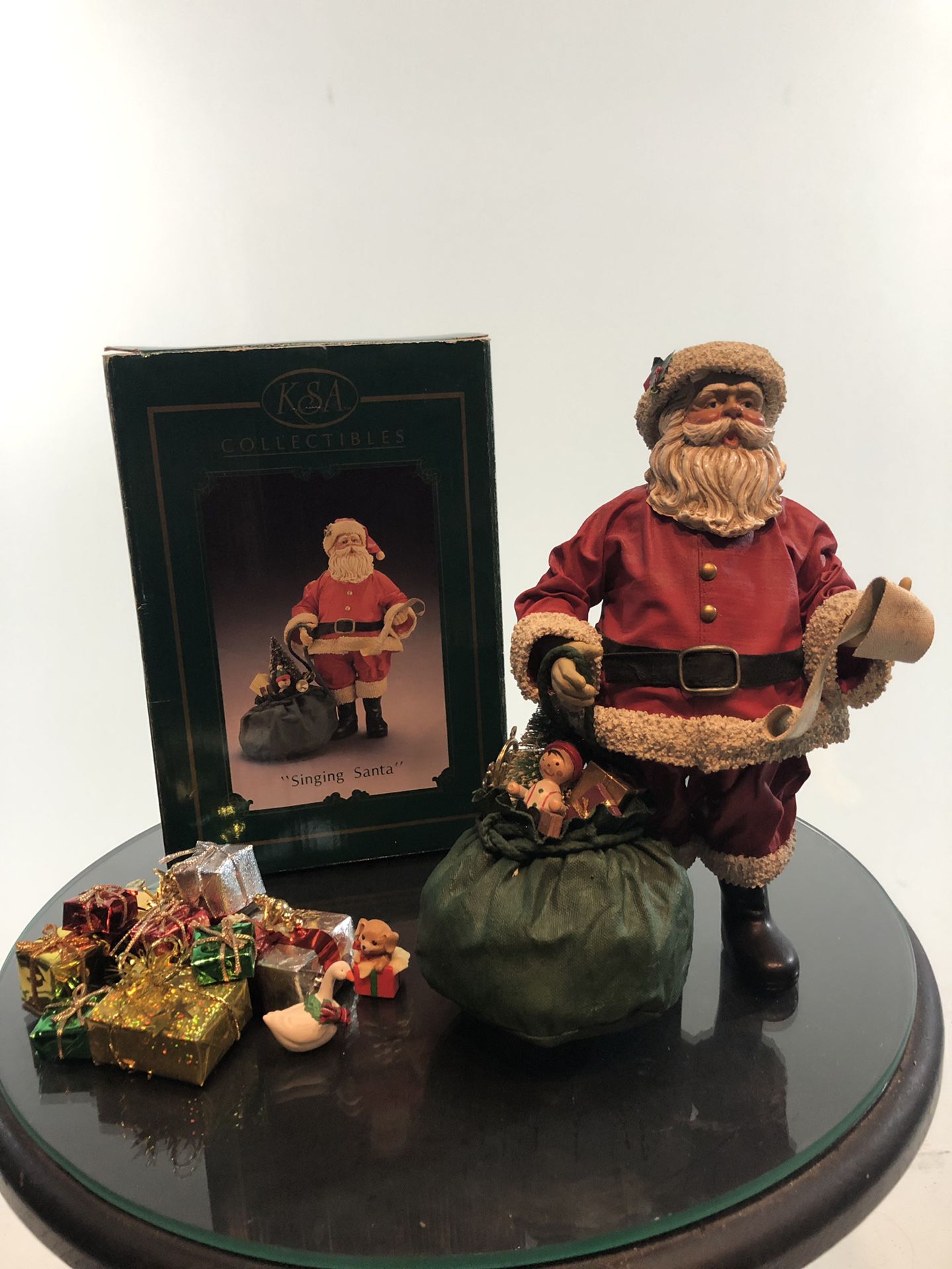 KSA Collectibles Singing Santa with additional Toy Presents