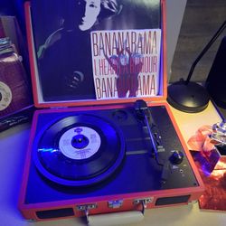 Record Player CR-80005 A'O.R. PLUS OVER THIRTY 1980s Music 45's  🎶 