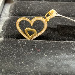 10k Gold and natural Diamonds Heart Pendant